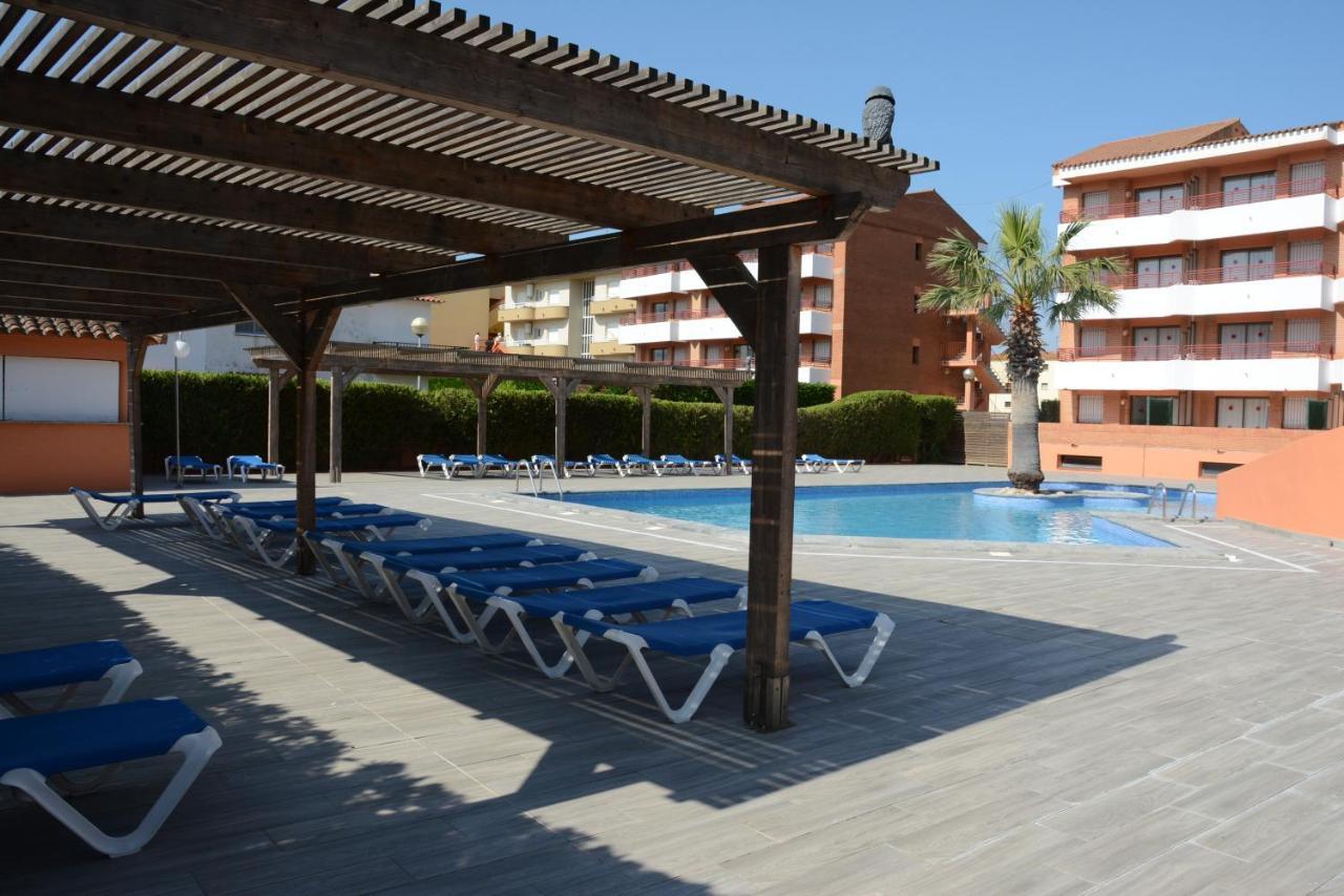 Apartamentos familiares Sa Gavina Gaudí L'Estartit Bagian luar foto