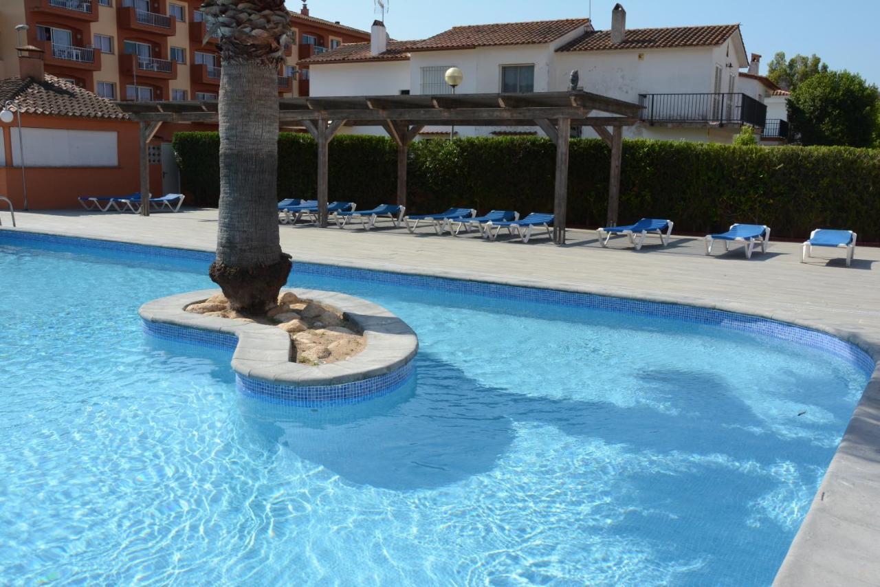 Apartamentos familiares Sa Gavina Gaudí L'Estartit Bagian luar foto