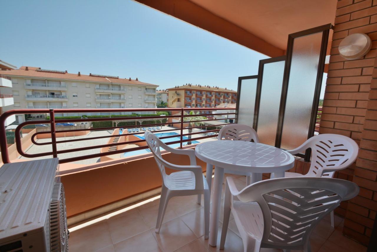 Apartamentos familiares Sa Gavina Gaudí L'Estartit Bagian luar foto