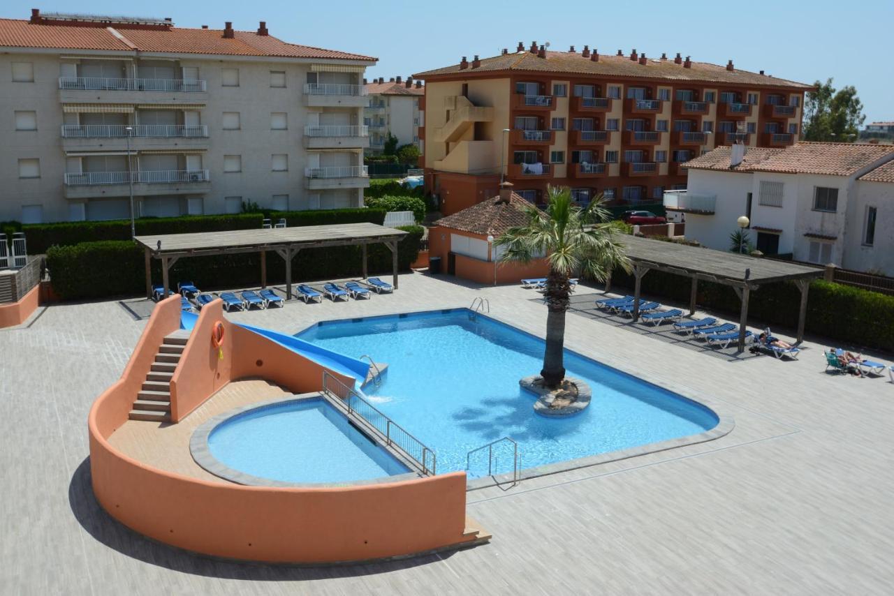 Apartamentos familiares Sa Gavina Gaudí L'Estartit Bagian luar foto