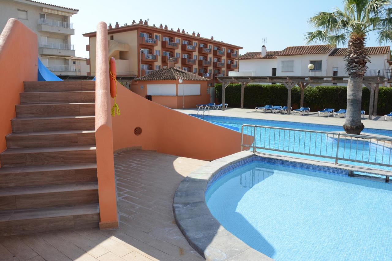 Apartamentos familiares Sa Gavina Gaudí L'Estartit Bagian luar foto