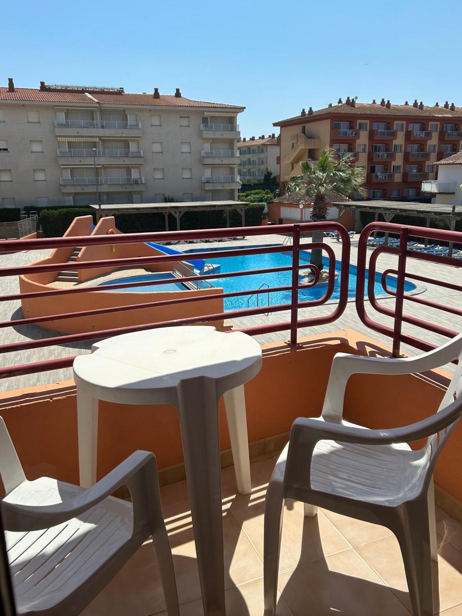 Apartamentos familiares Sa Gavina Gaudí L'Estartit Bagian luar foto